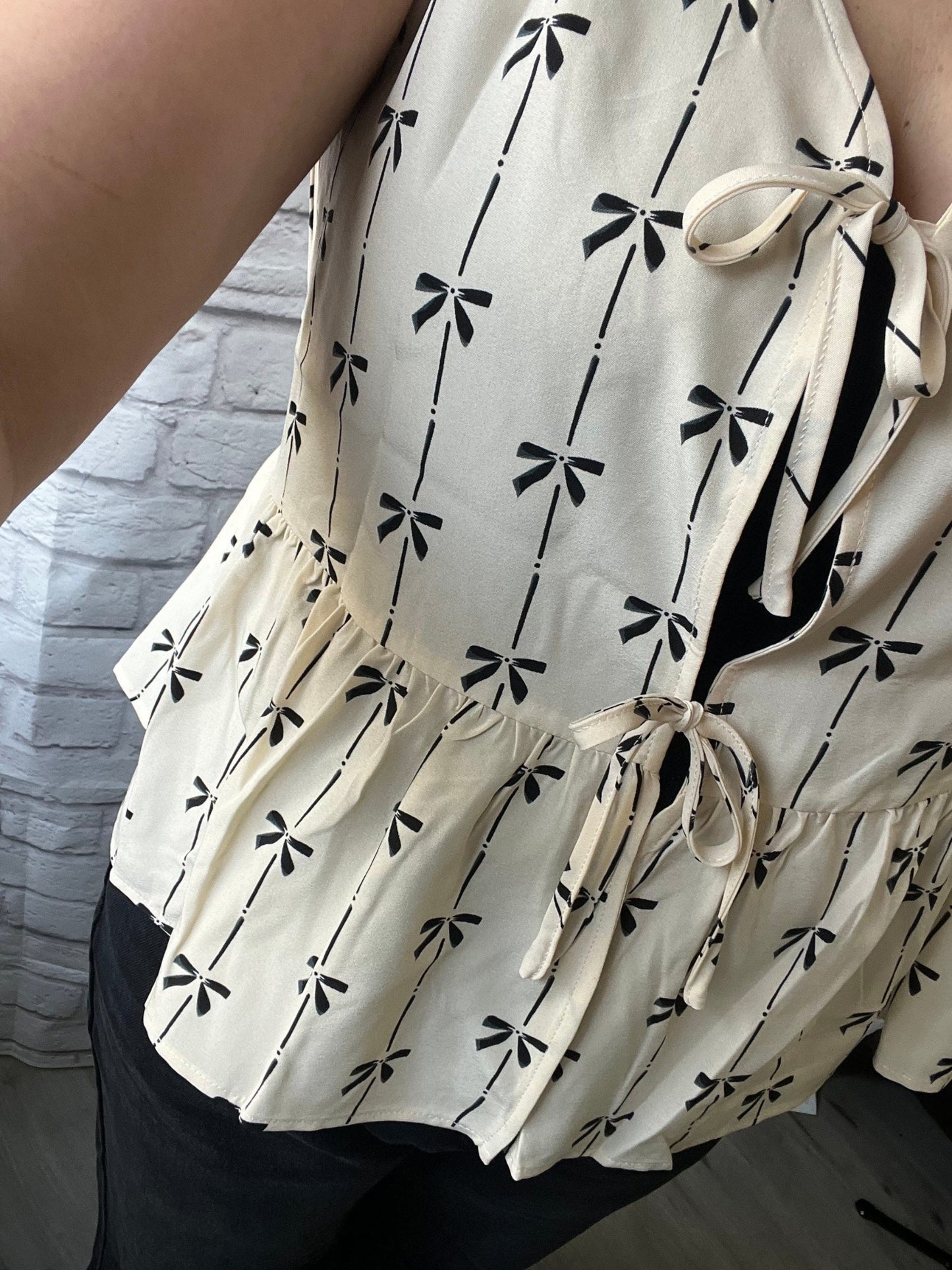 tank top - bow pattern - tie front