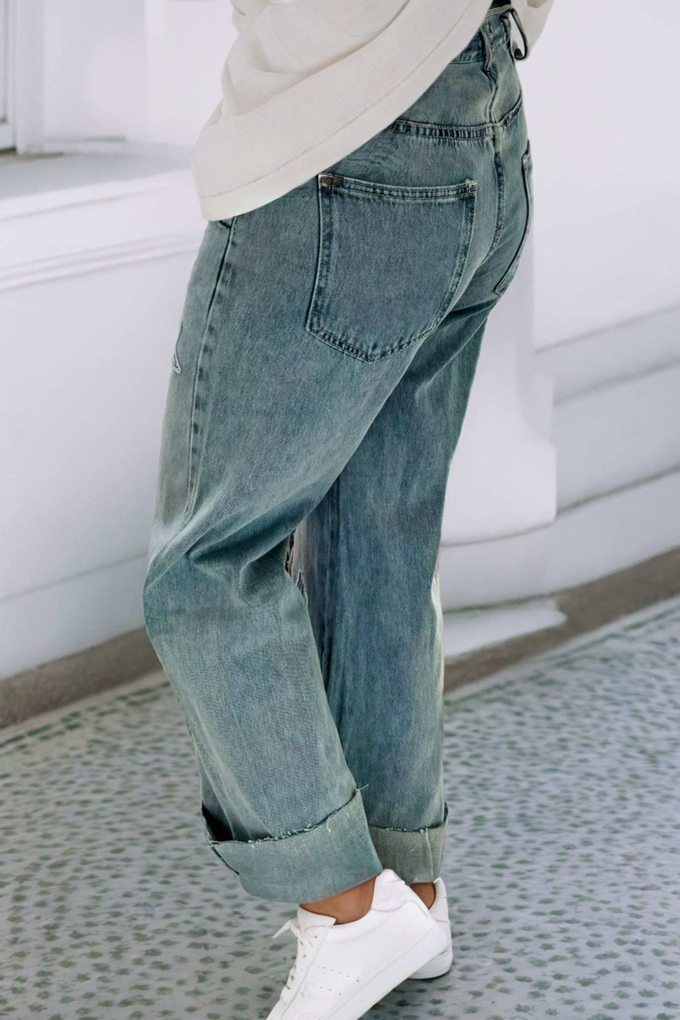 These jeans are a unique and stylish addition to any wardrobe. They feature a western chic design with stars along the front with a straight-legged cut jean to add a modern look.