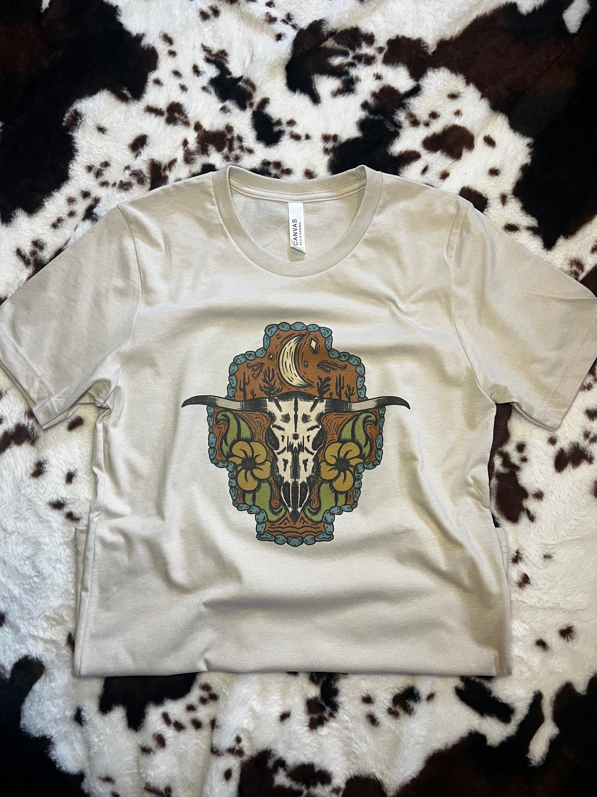 Cow-skull T-shirt - The Vintage Turquoise - Western Fashion - Women's Clothing