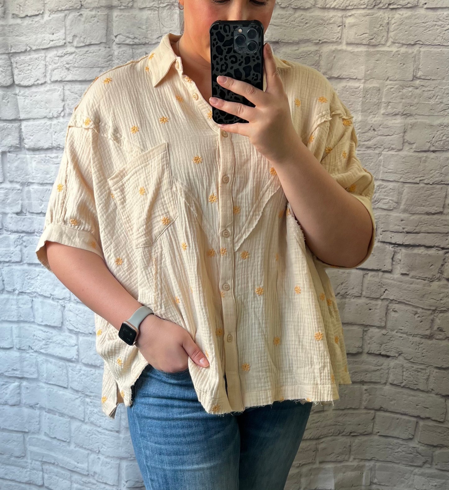 cream - sun pattern - front pocket 