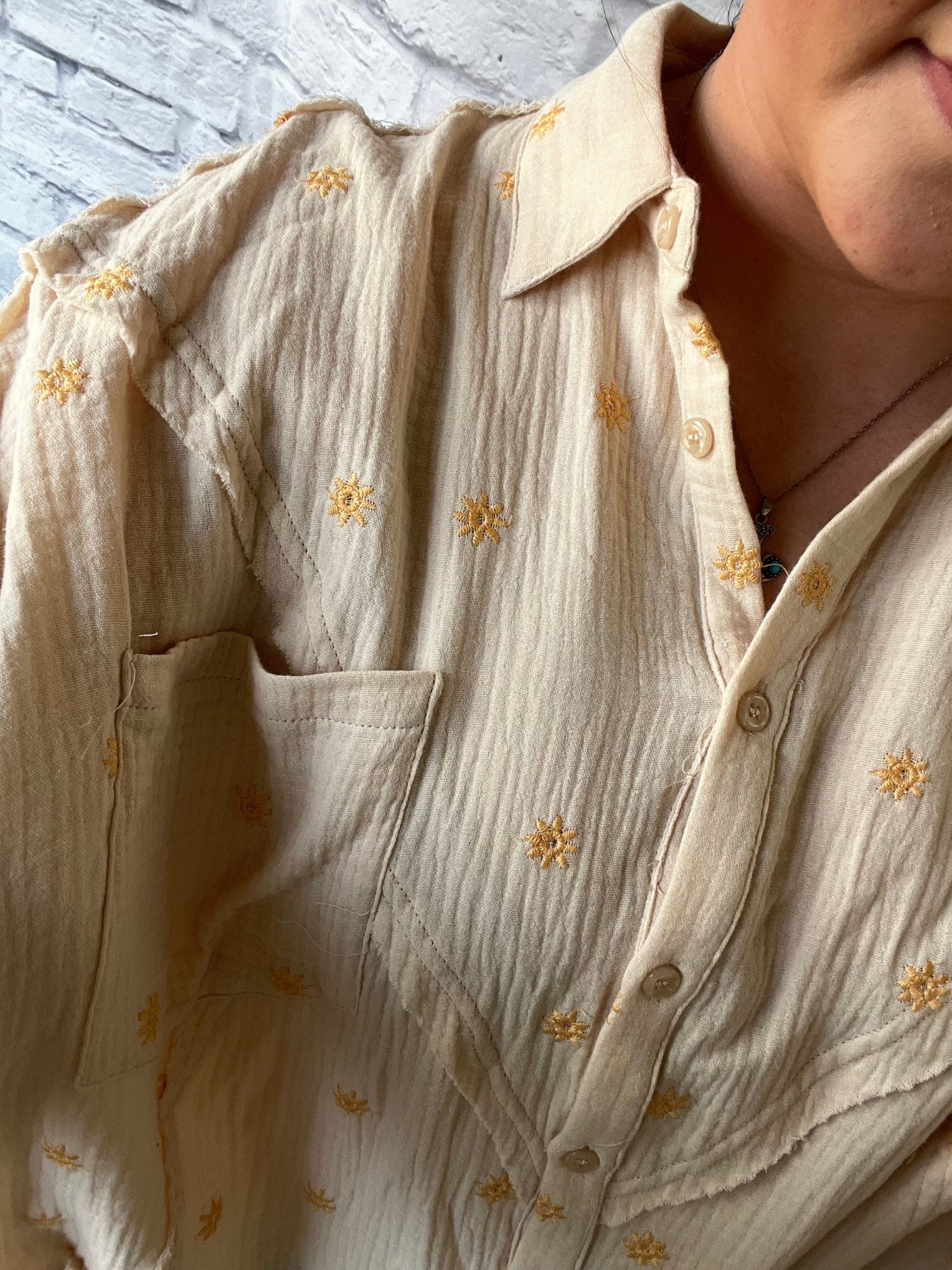 cream - sun pattern - front pocket 
